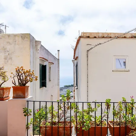 Konukevi La Terrazza 3*